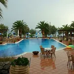 Oasis Kyparissia