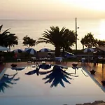 Hotel Oasis