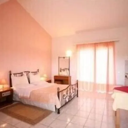 Oasis Hotel Kyparissia