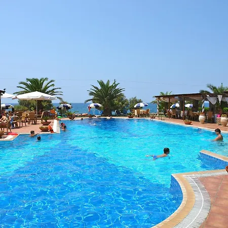 Oasis Hotel Kyparissia