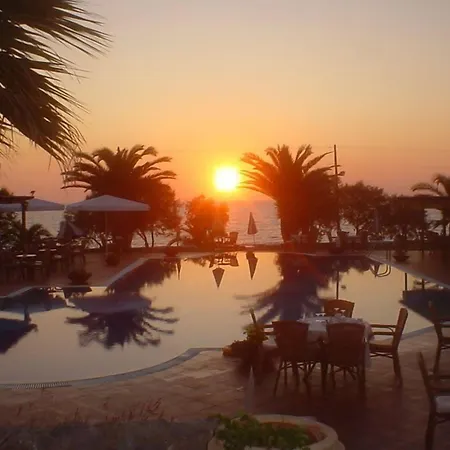 Oasis Kyparissia