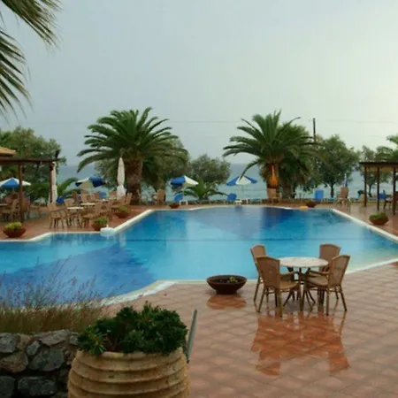 Oasis Hotel Kyparissia