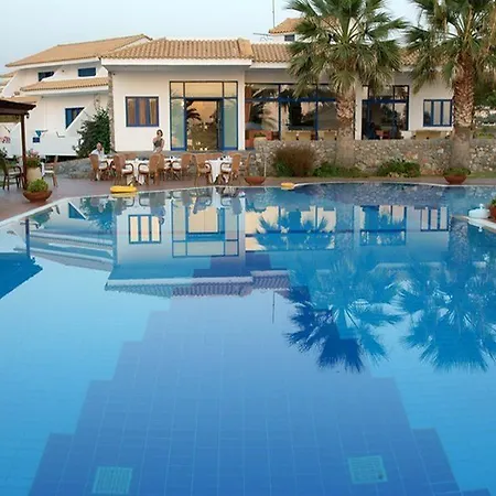 Oasis Hotel Kyparissia