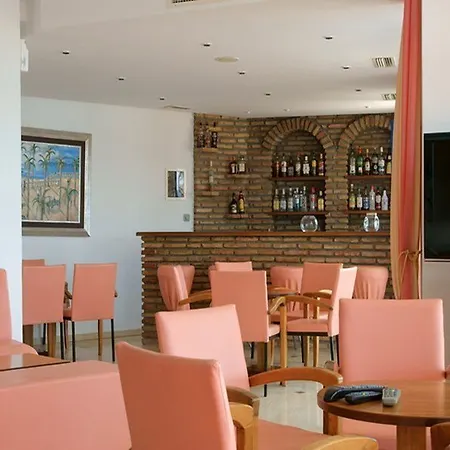 Oasis Hotel