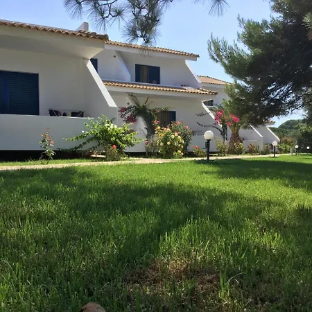 Otel Oasis Kyparissia