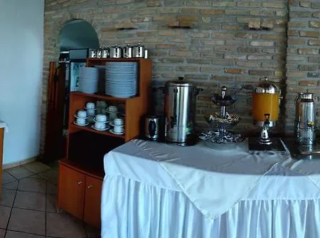 Oasis Hotel Kyparissia