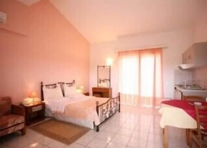 Oasis Hotel Kyparissia