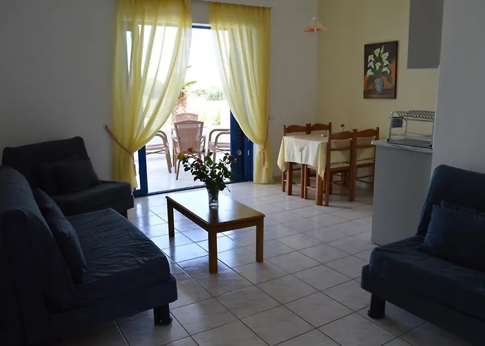 Oasis Hotel Kyparissia