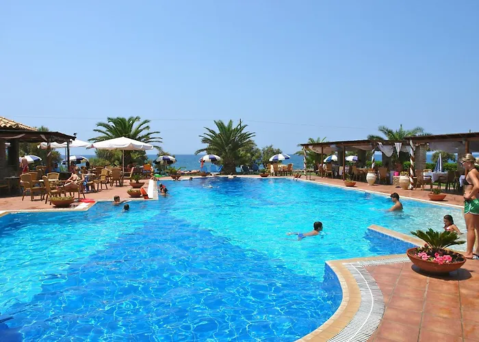Oasis Hotel Kyparissia