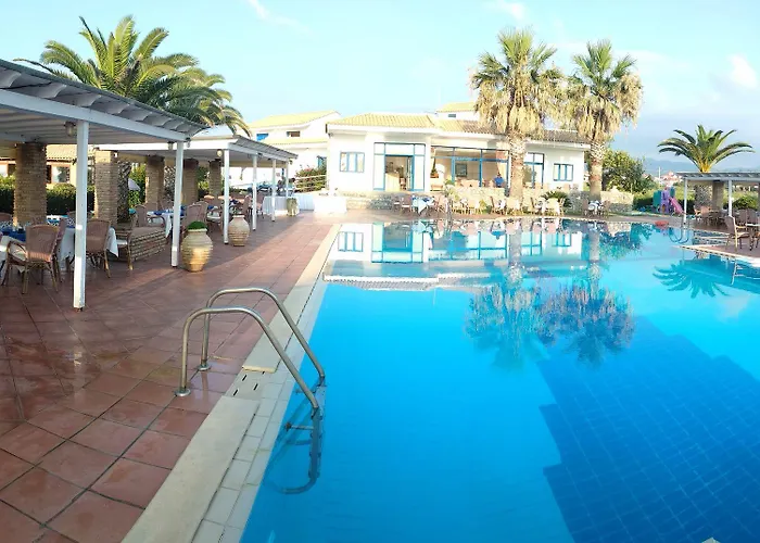Oasis Hotel Kyparissia